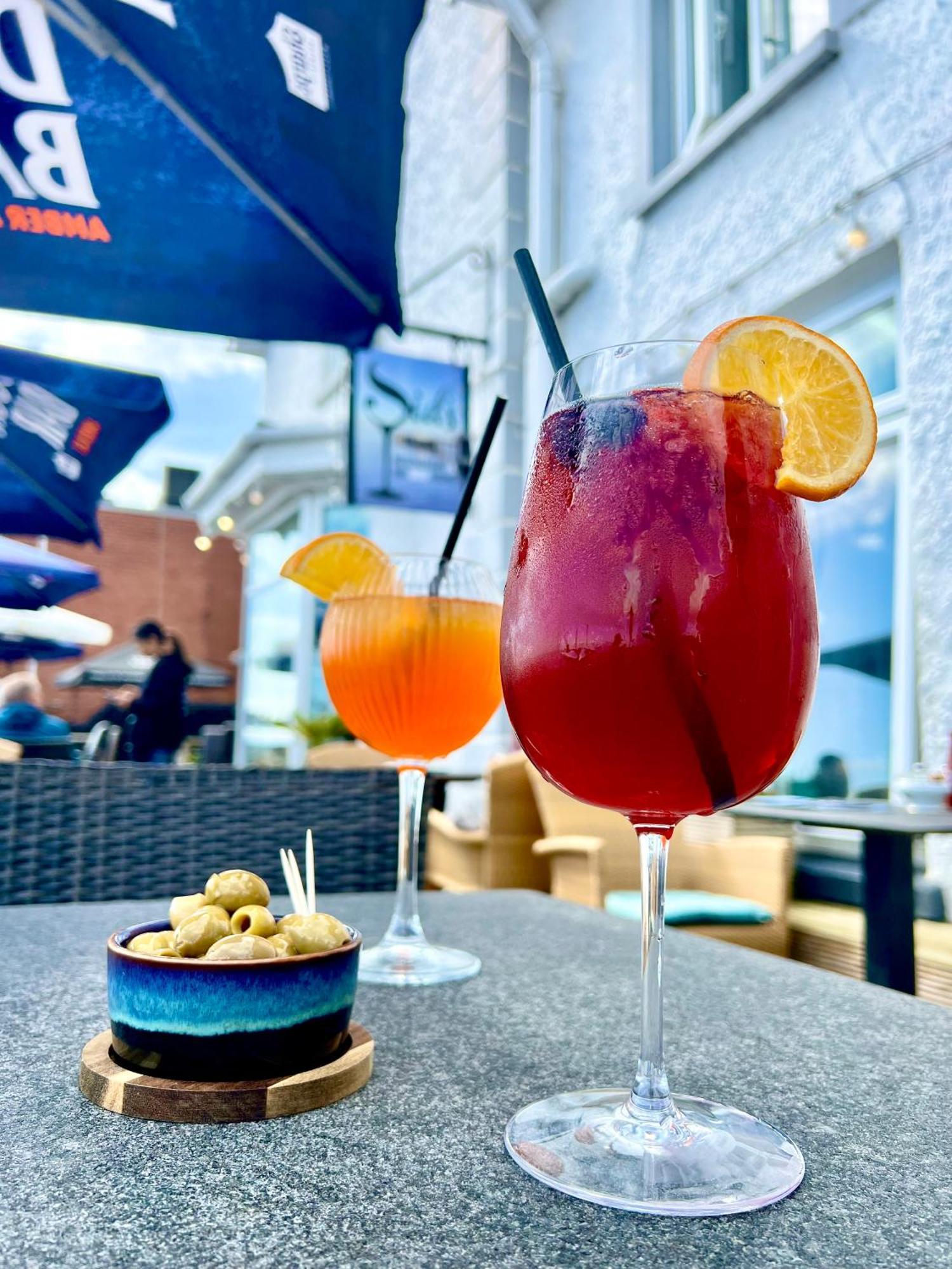 Sids Restaurant And Bar With Rooms Кардифф Экстерьер фото